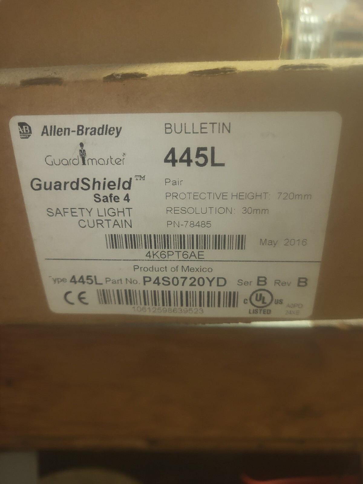 One unit New 445L-P46p6ae Via DHL Saftey Light Curtain 