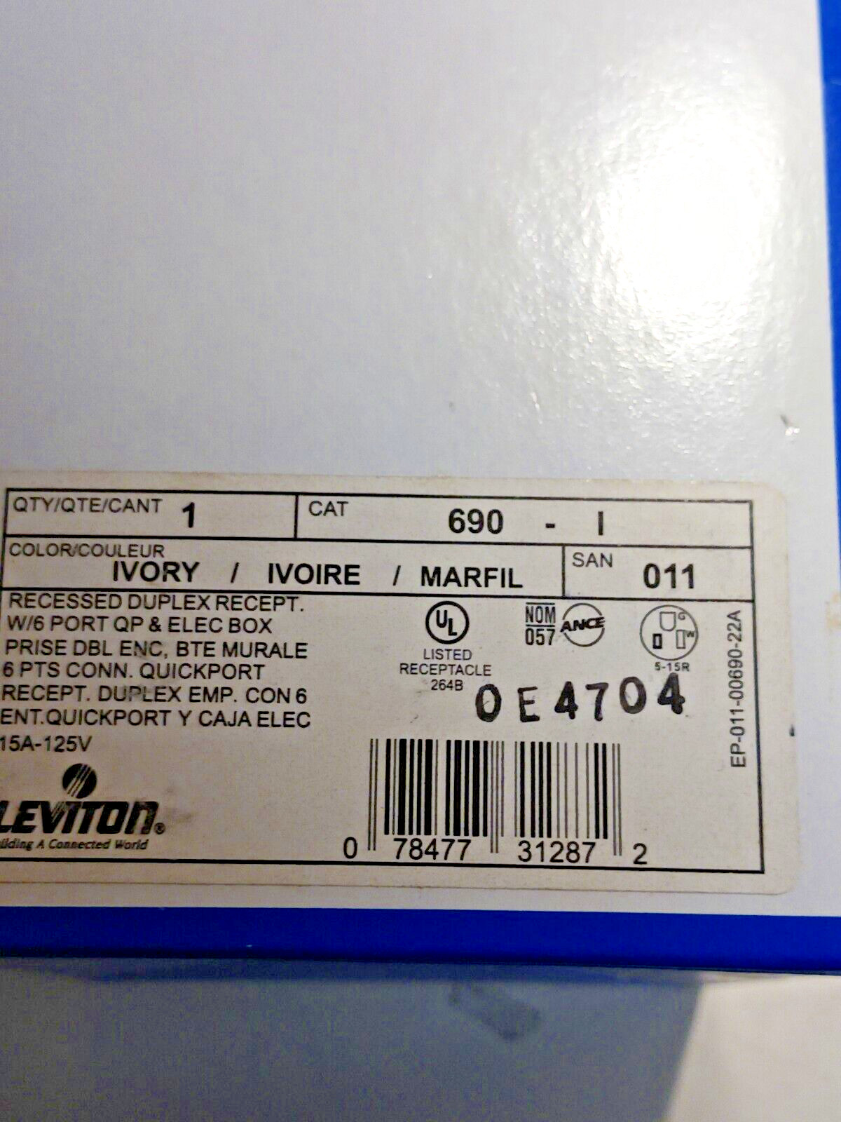LEVITON 690-I, 2-GANG RECESSED DUPLEX RCPT & 6 QUICKPORTS