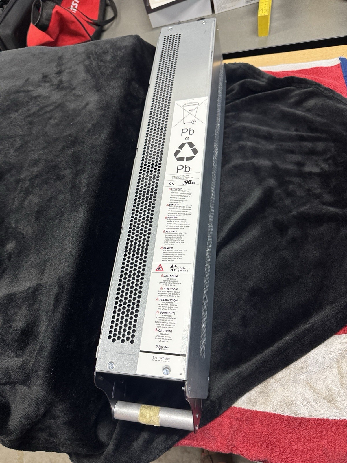 APC/Schneider Symmetra SYBTU1-PLP Battery Unit ~ No Batteries