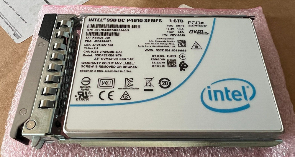 Dell RT7ND Intel DC P4610 Series 1.6TB 2.5in NVMe/PCIe SSD 0RT7ND SSDPE2KE016T8