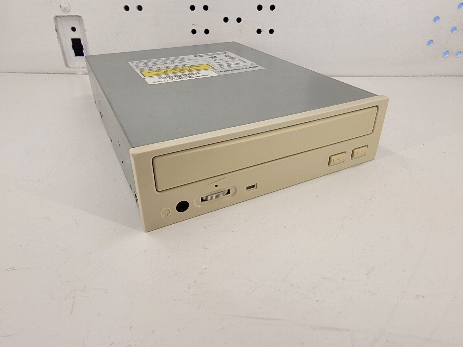 VINTAGE Beige EPO Tech 52X CD-ROM Drive IDE CR-852E - Untested