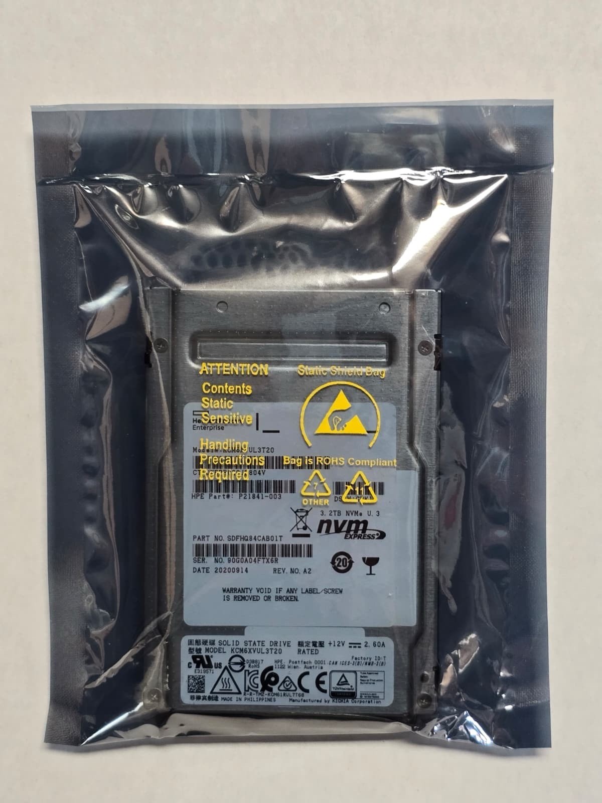 HPE Kioxia 3.2TB U.3 Gen 4 NVMe P21841-003 SDFHQCAB01T KCM6XVUL3T20 92% Health