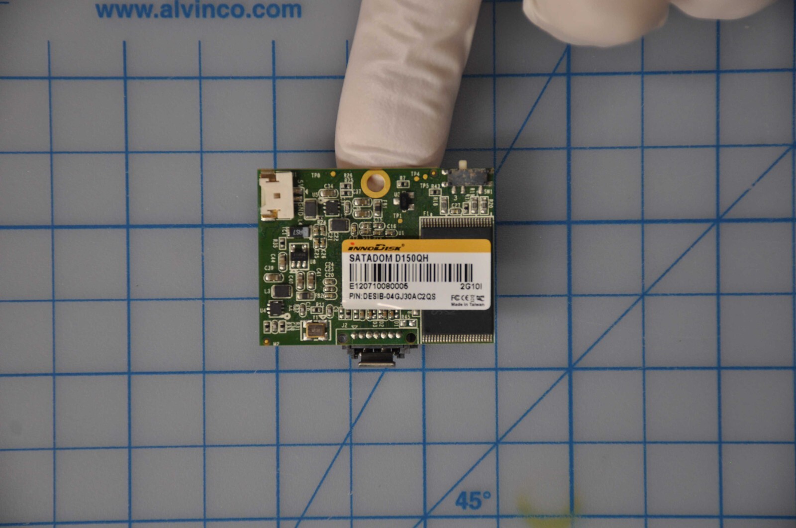 INNODISK D150Q Series 4GB SLC SATA 3Gbps Internal SSD Grade B DESIB-04GJ30AC2QS