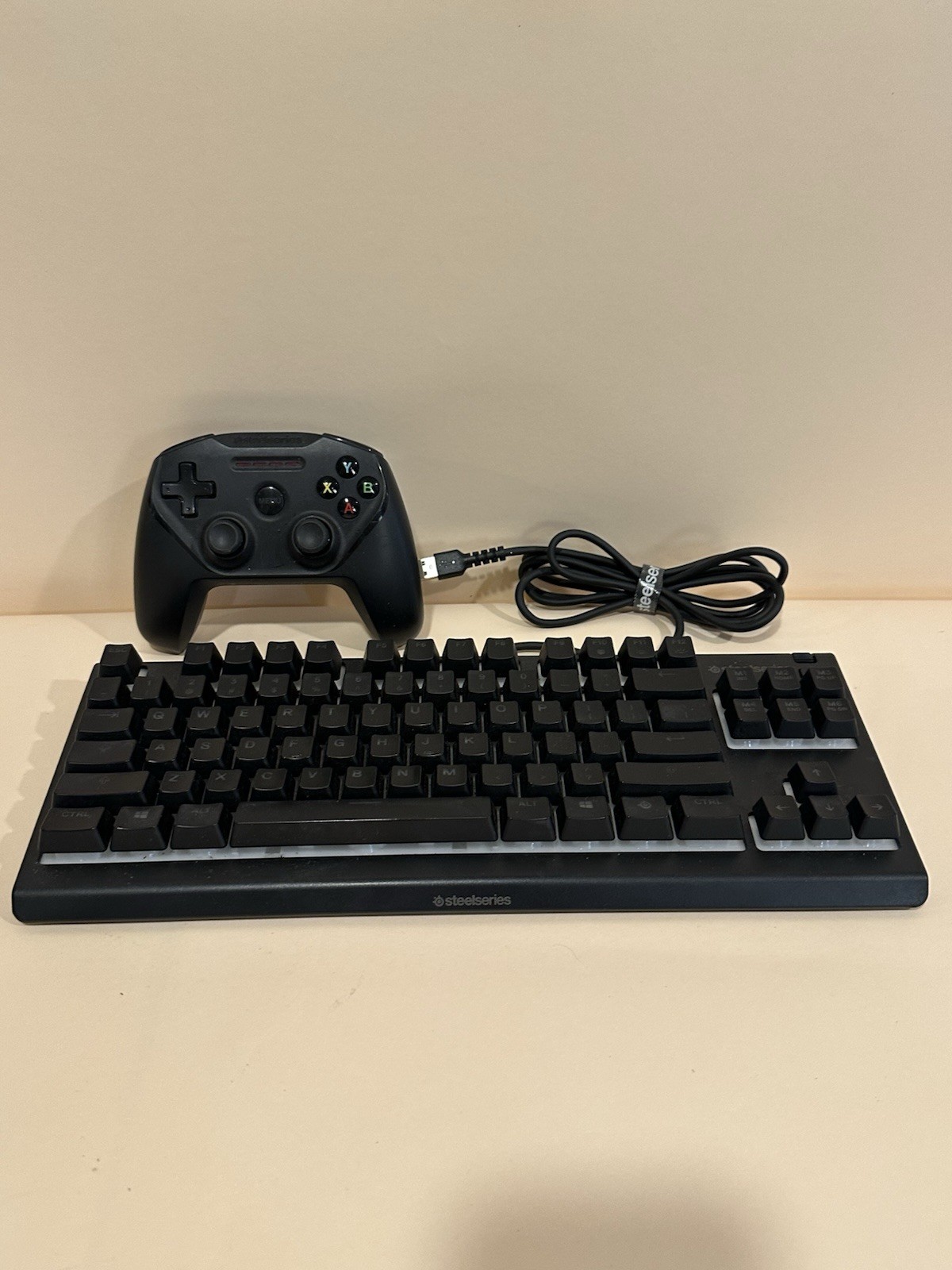 Steel Series Apex 3 Tkl Gaming Keyboard & Nimbus Gaming Bluetooth Control