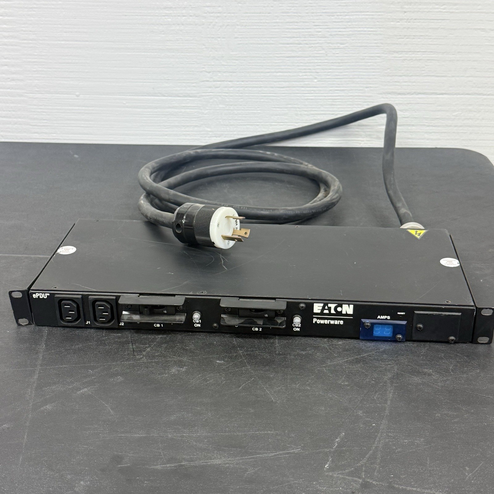 Eaton Powerware T982F3-F-SL-109 1U 240V 24A 30A ePDU Rack Power Distribution