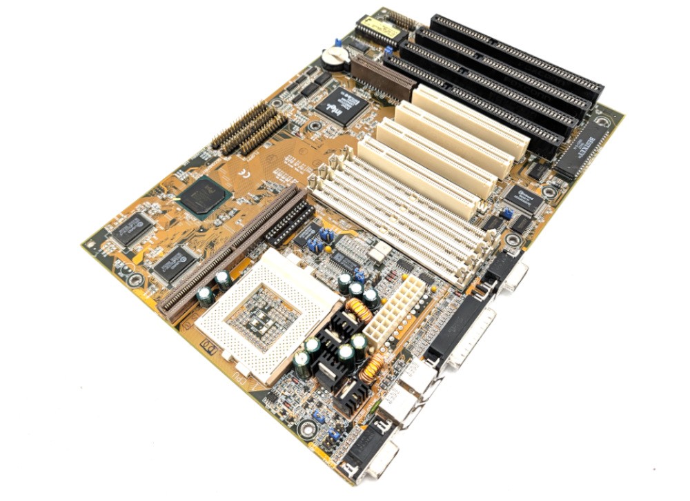 Untested Asus P/I-XP55T2P4 Rev 3.00 Motherboard Socket 7 Retro Vintage