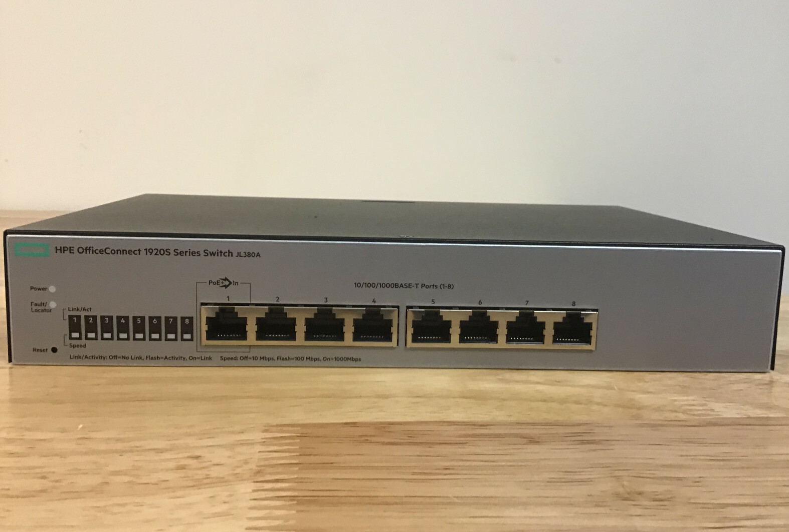 HPE OfficeConnect 8 Port Gigabit Ethernet Switch 8x RJ-45 PoE Input JL380A