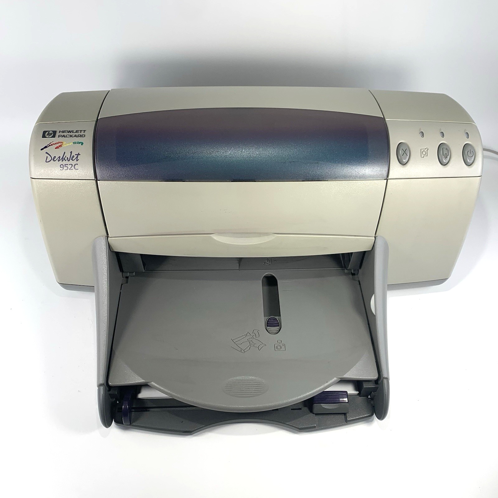 HP Deskjet 952C Standard Inkjet Printer + power cable Needs Ink Sold AS IS