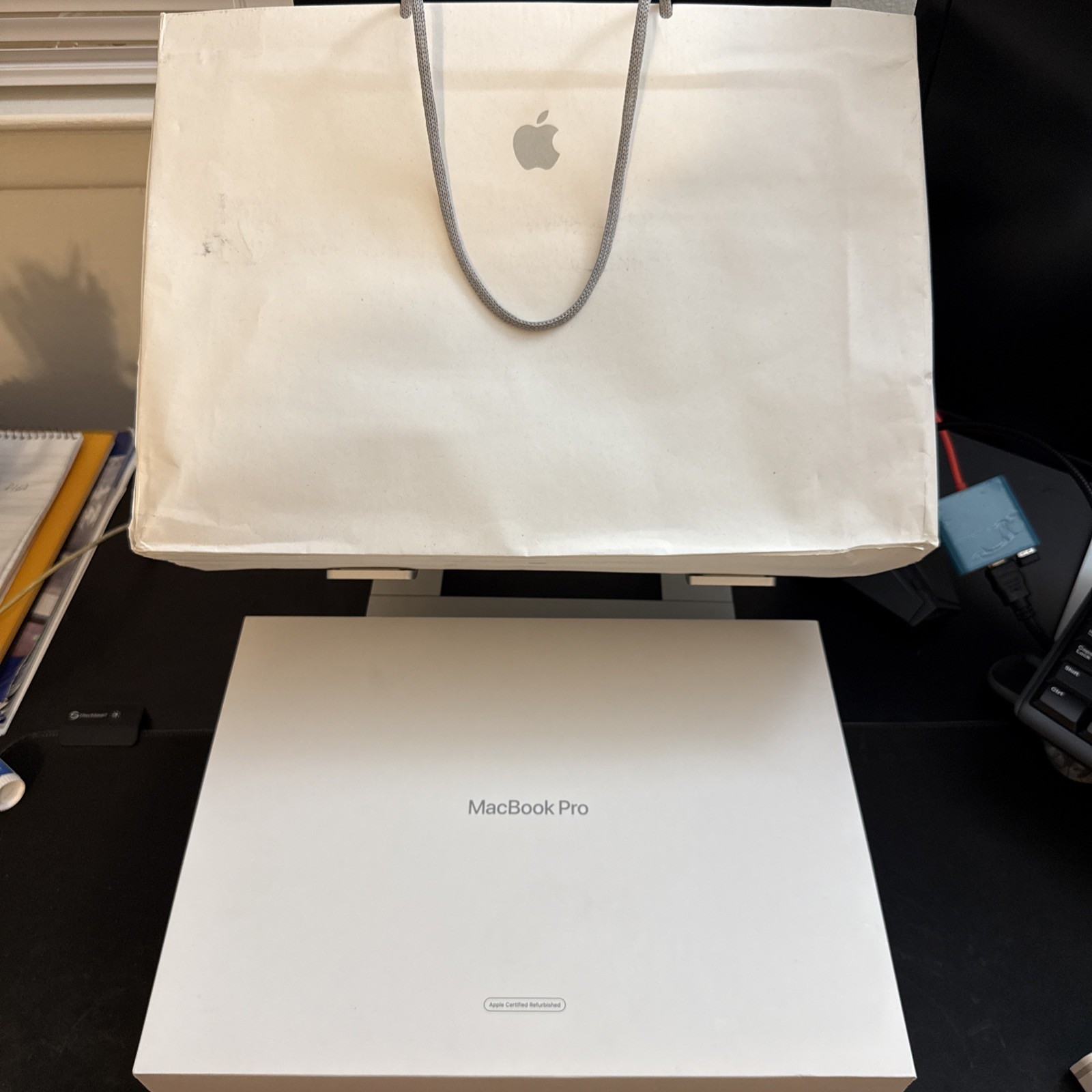 *BOX ONLY* Apple Certified MacBook Pro 14 M5 chip 24 GB RAM 1 TB Silver w/ bag