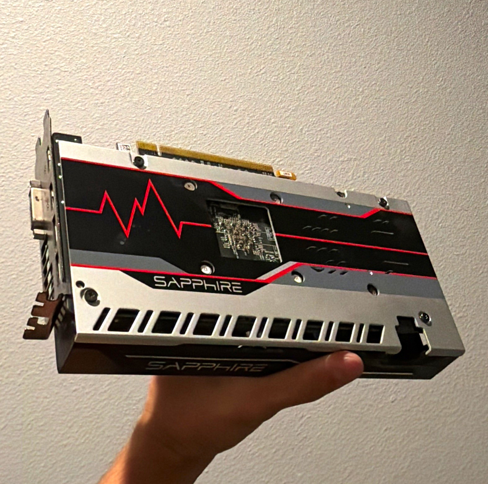 SAPPHIRE PULSE AMD Radeon RX 570 4GB GDDR5 Dual Fan HDMI DP DVI-D