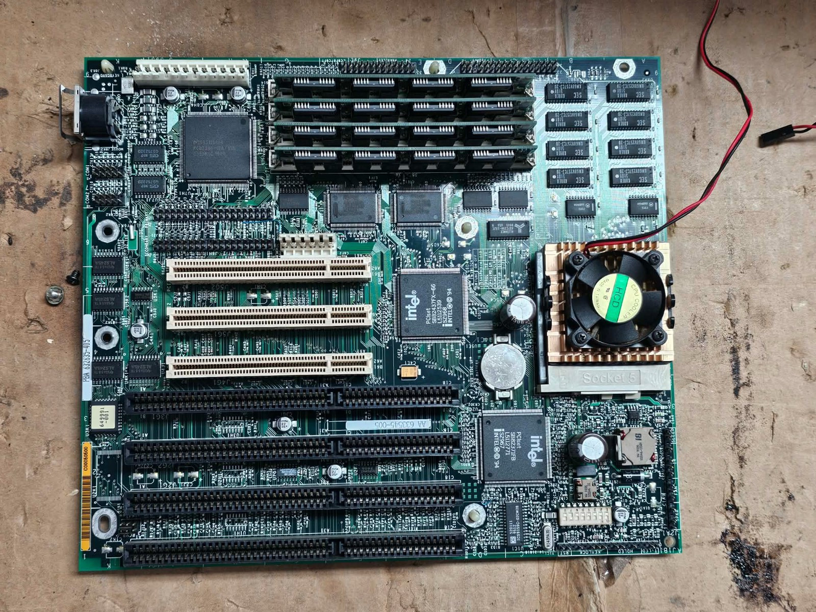 Rare Intel Advanced/ZP Zappa Socket 5 w/Pentium 90Mhz 430FX Baby AT Motherboard