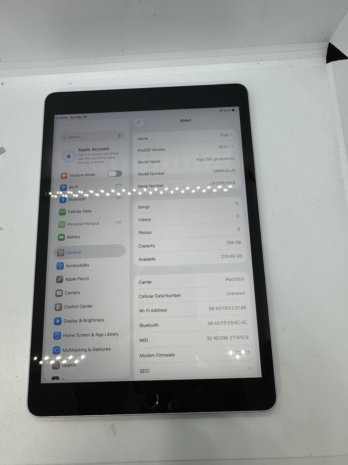  iPad 9th Gen 256GB WiFi + Cellular 10.2 Space Gray For Parts Or Not Working