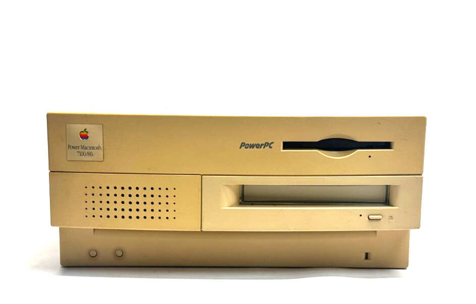 Apple Vintage Power Macintosh 7100/80  - M2391 (No Power)