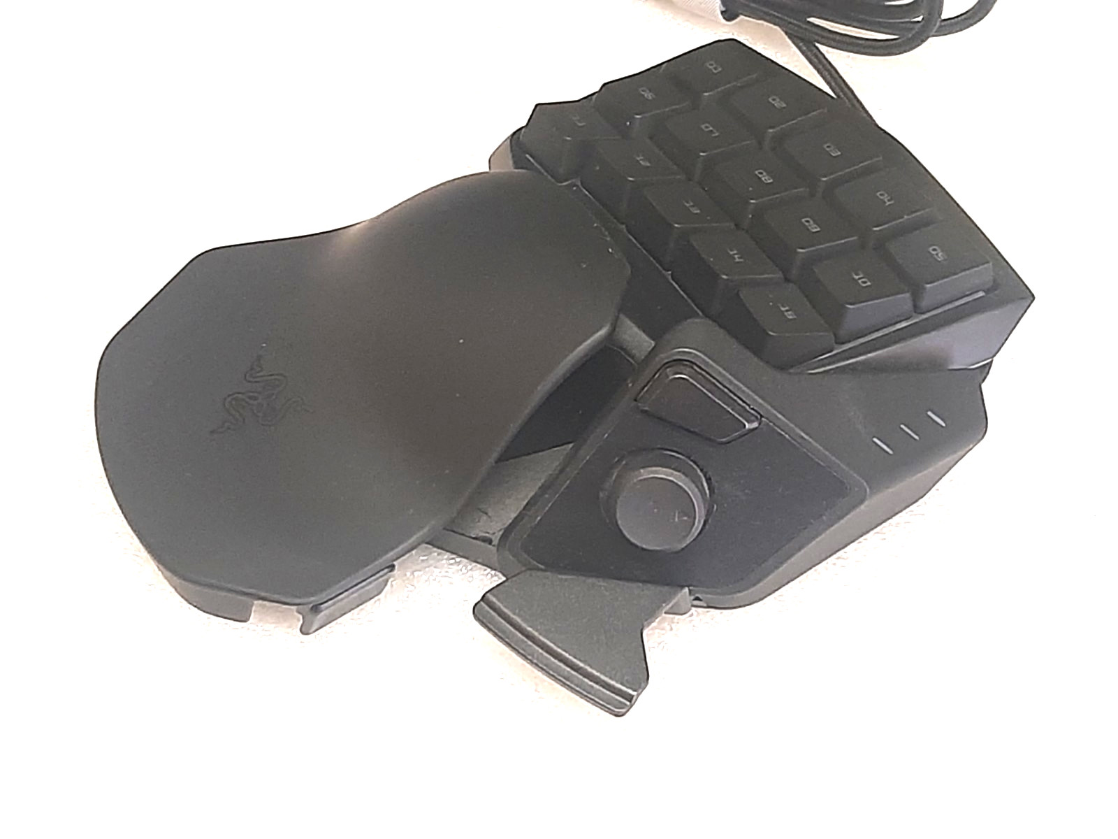 Razer Tartarus Chroma V1 Wired Gaming Keypad Model RZ07-0151 