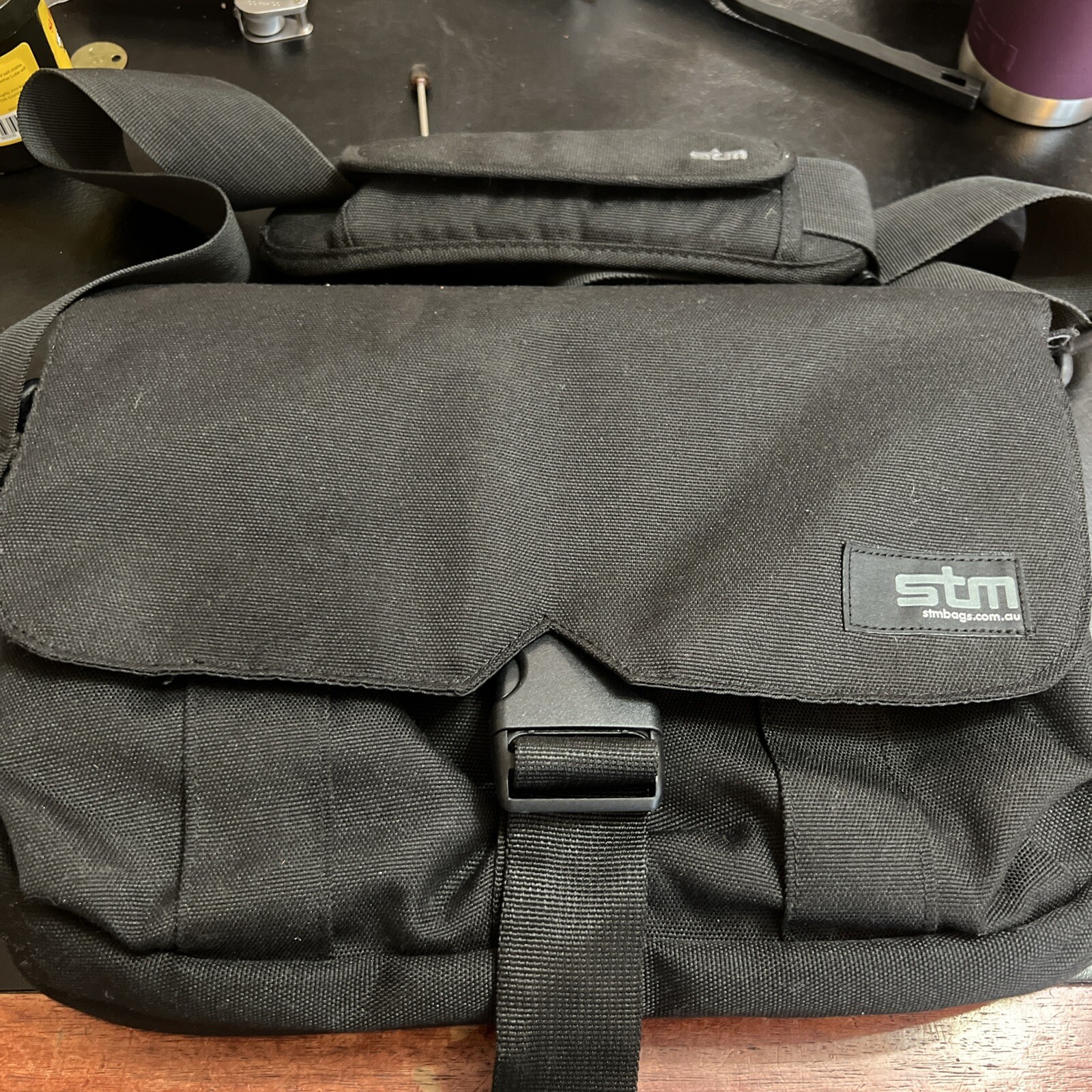 Nice STM stmbags.com.au 12” Laptop Or Tablet Shoulder Crossbody Bag Protected