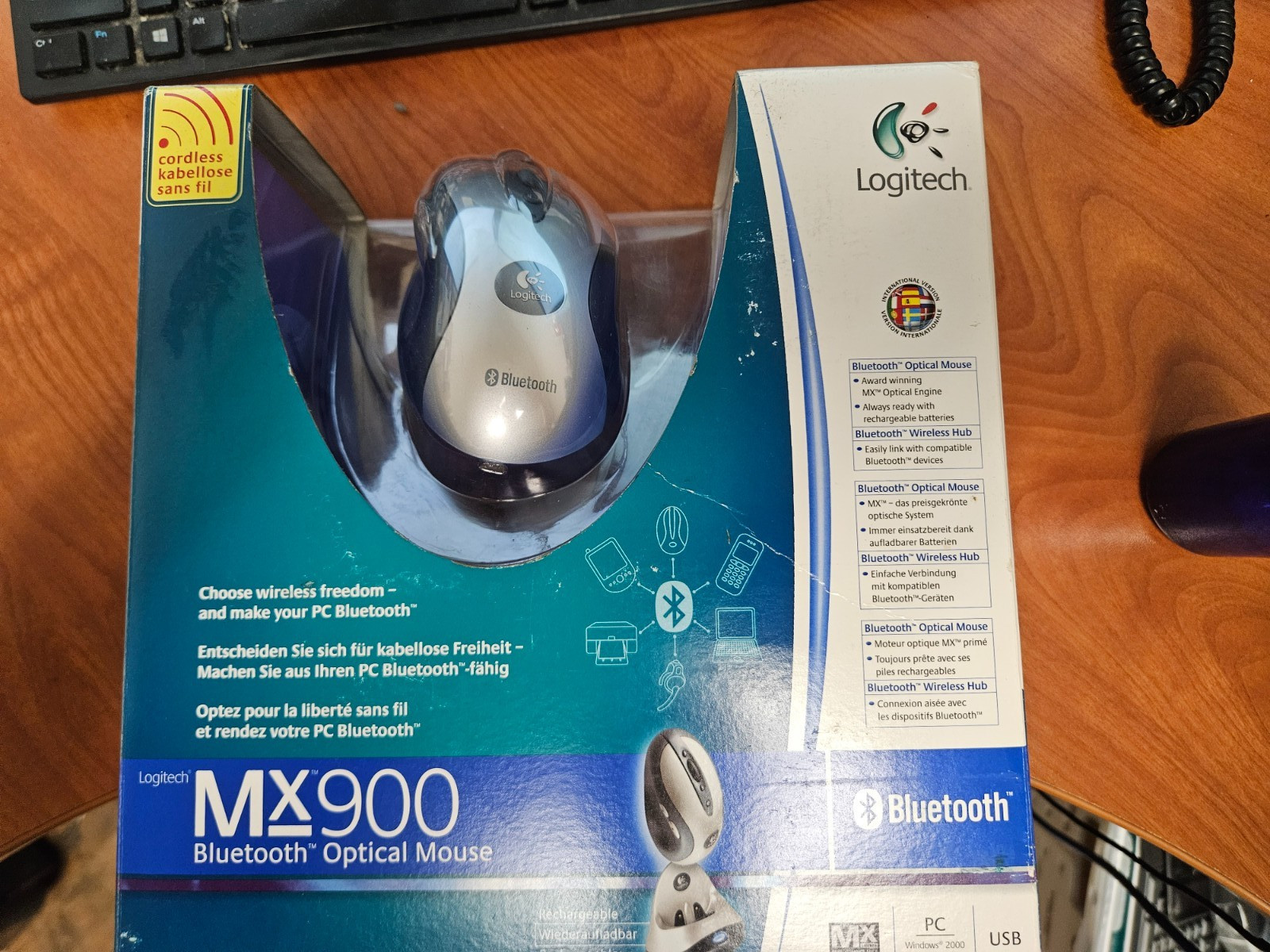 Logitech MX900 Bluetooth Cordless Optical Mouse With WirelessHub and Power