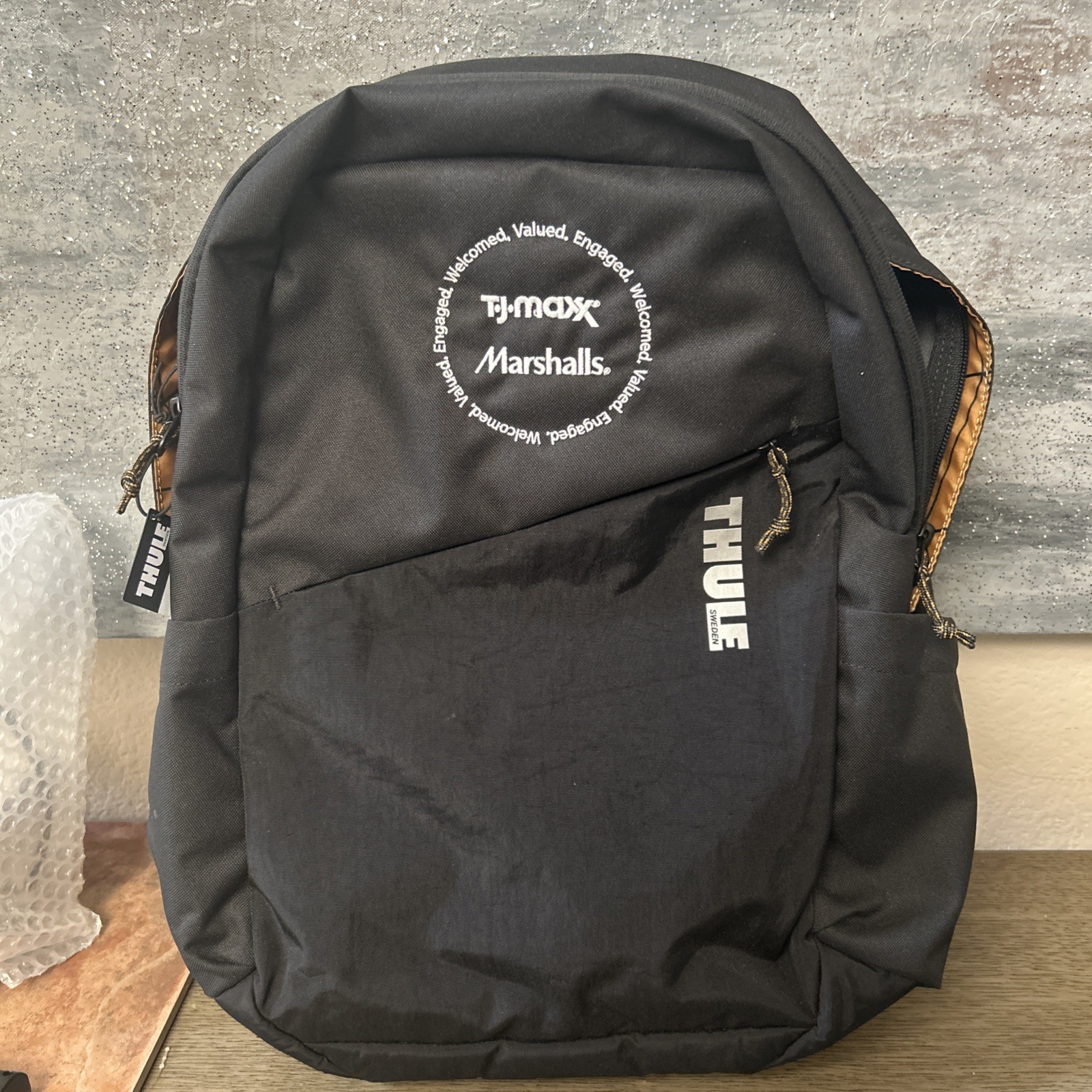Thule - Accent Backpack 23L Bundle for 15.6" Laptop w/ Subterra PowerShuttle New