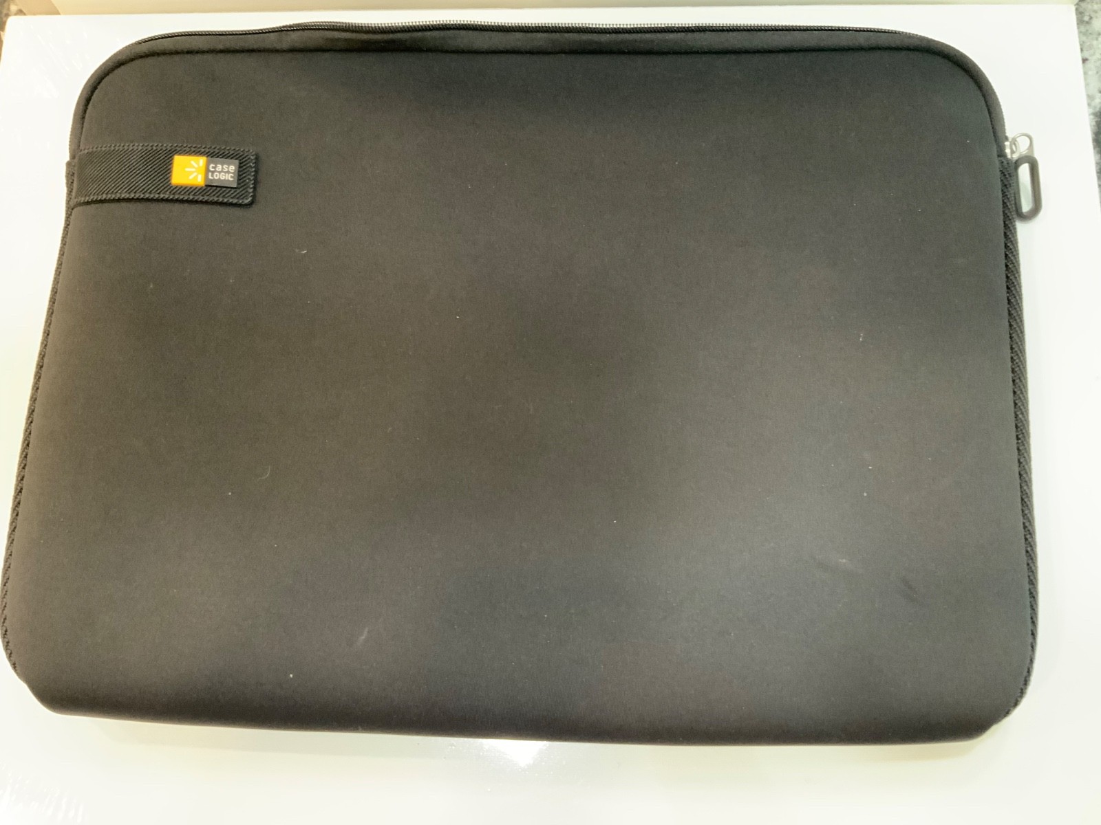Case Logic Laptop Sleeve 16 Inch Black Zipper Padded Notebook Case