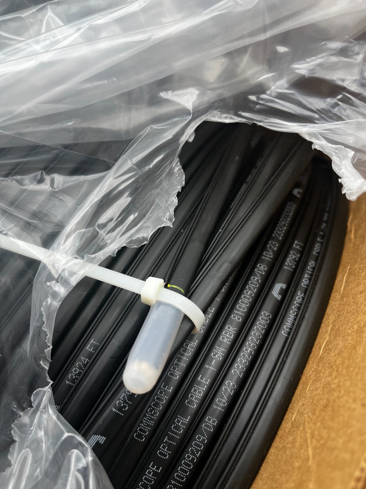 Commscope FHD-H01D-1500F Fiber Optic Cable 1500 feet, single strand no connector
