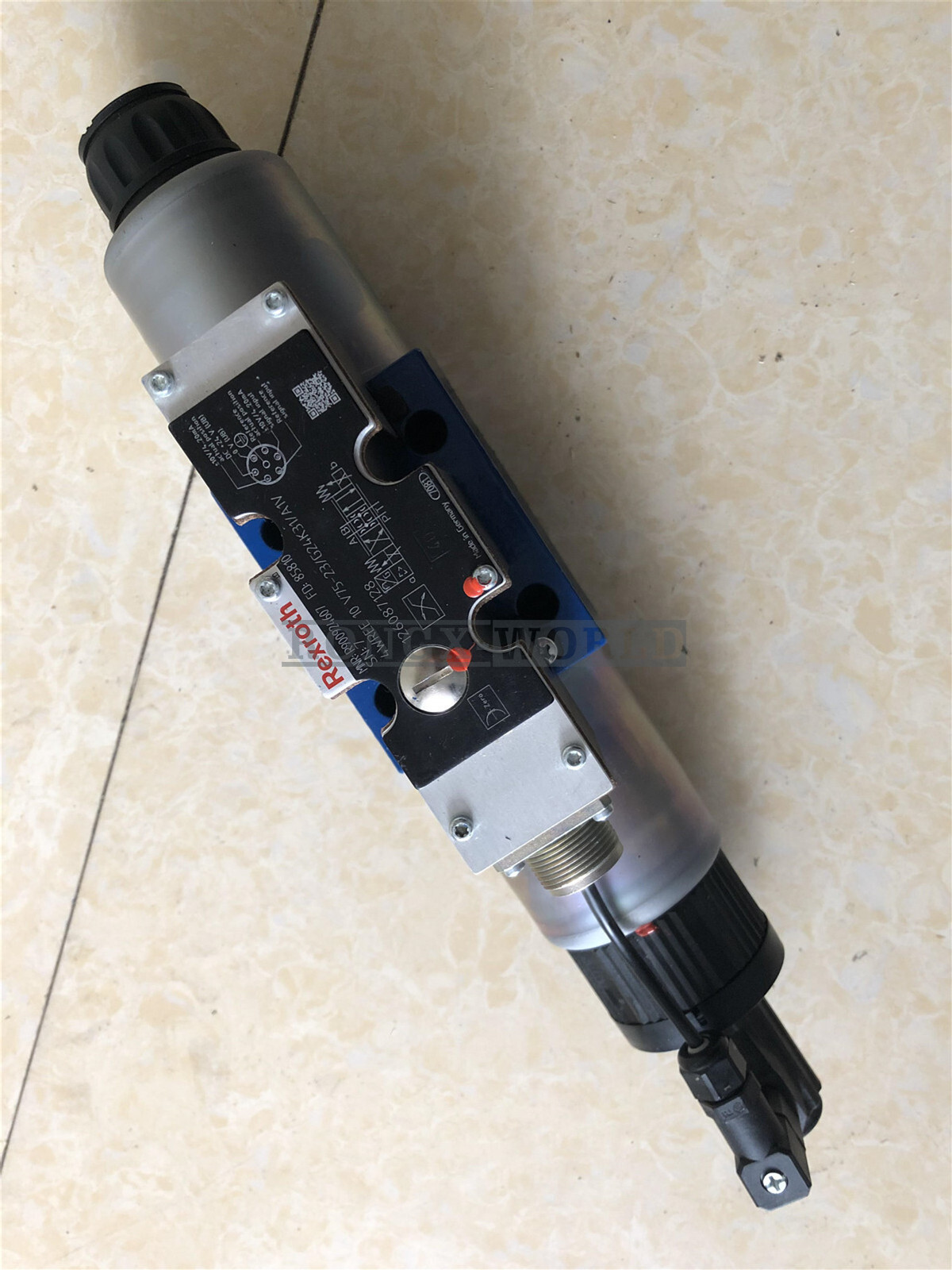Rexroth Proportional Valve R900924607 4WREE10V75-23/G24K31/A1V-FedEx/DHL/UPS