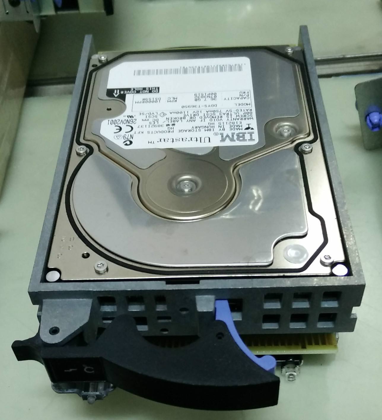 IBM 00P1519 07N3832 36.7GB RS6000 U3 SCSI 10K 7025-F80 7025-6F1 Hard Disk Drive