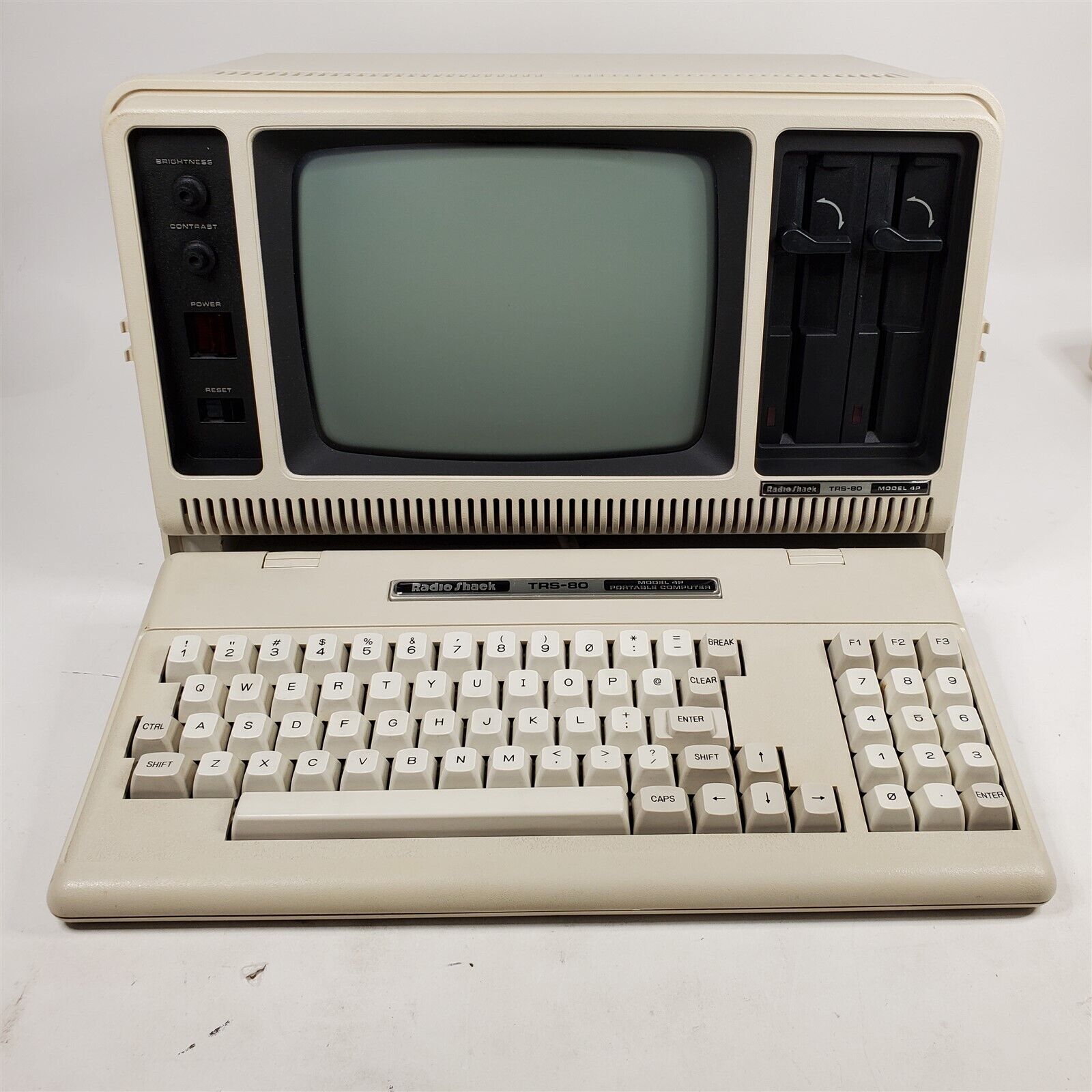 Vintage TRS-80 Model 4P Portable Computer 26-1080A Zilog Z80 128K RAM Software