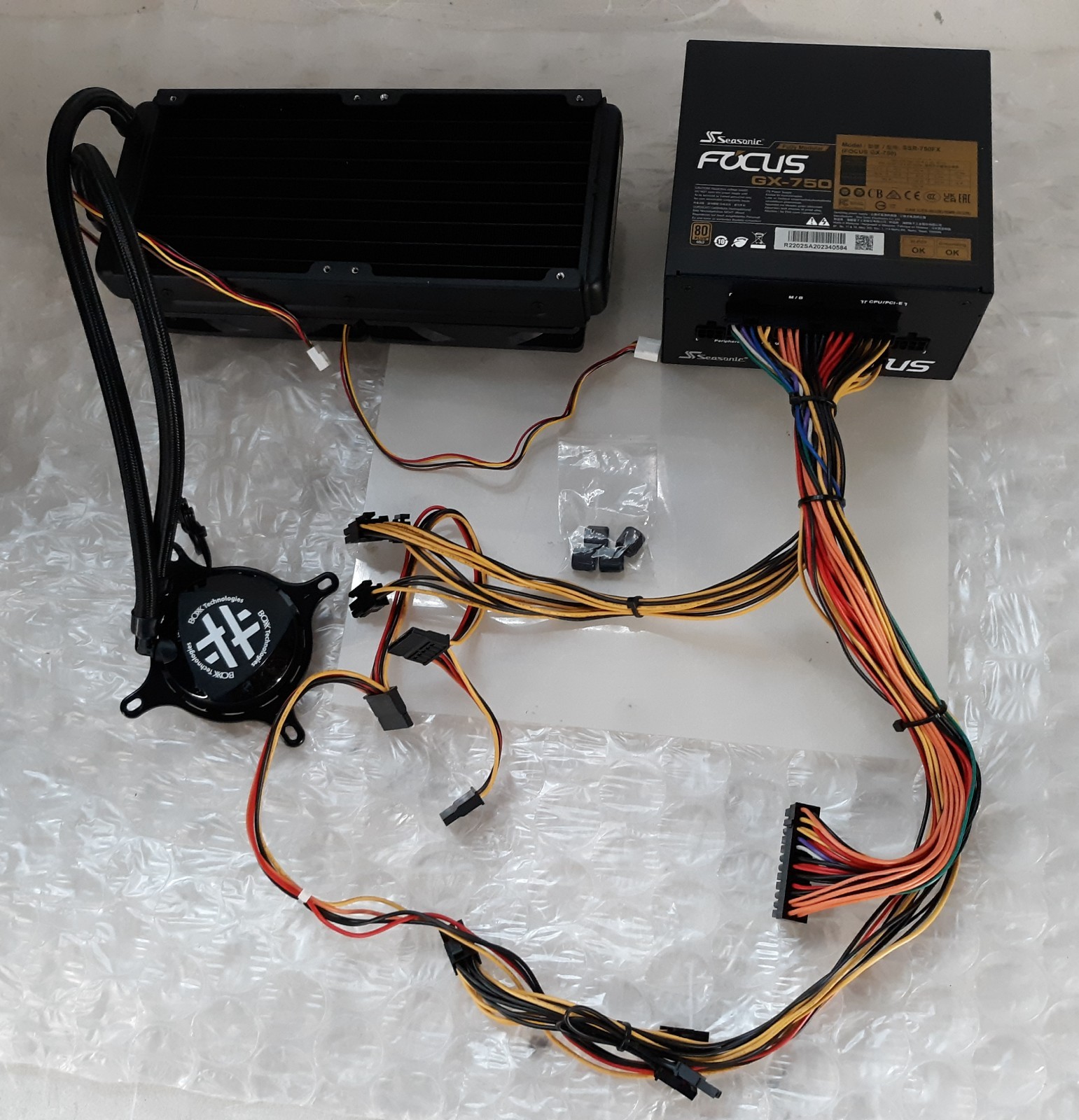 Boxx Bundle Seasonic Focus GX-750 80Plus Gold + Asetek 670LT Liquid CPU Cooler