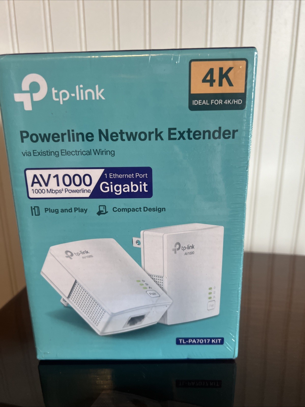 Sealed  TP-Link AV1000 Gigabit Powerline Starter Kit (TL-PA7017 KIT)