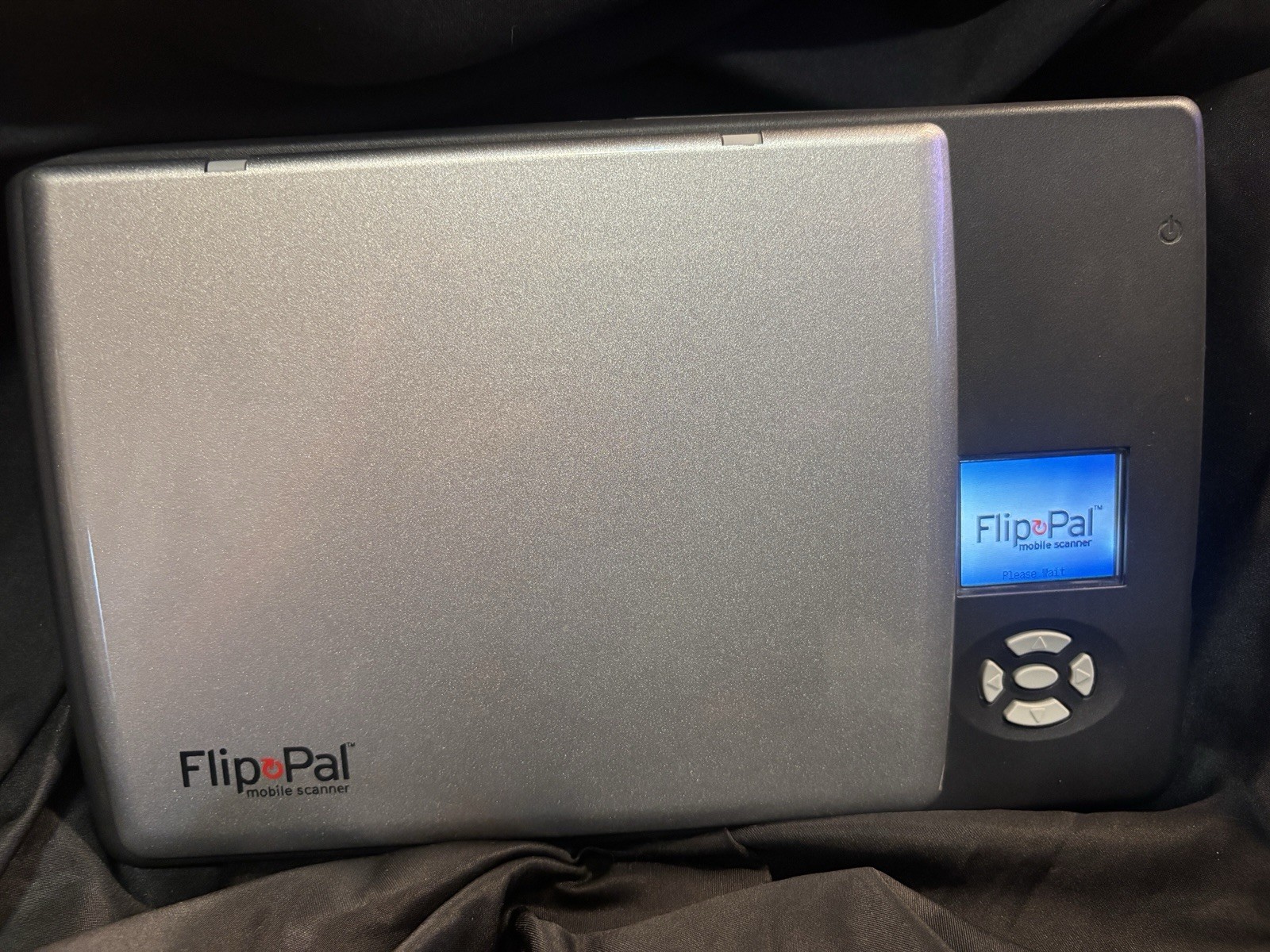 FlipPal Cordless Mobile Scanner With SD Memory Card
