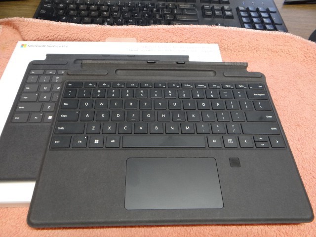 Microsoft Surface Pro 8 9 10 11 X, 1864 Signature Keyboard, Fingerprint w/ Box