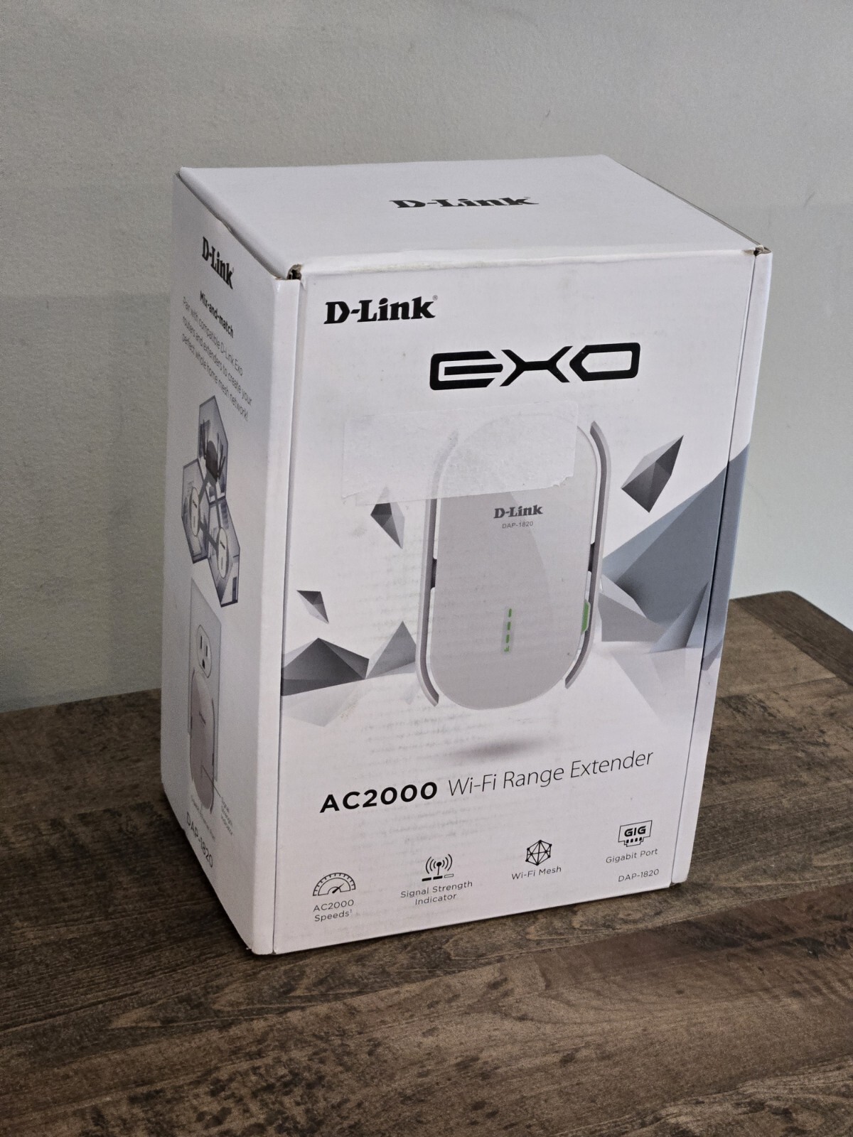 D-Link WiFi Range Extender, AC2000 Mesh Plug In Wall Signal Booster, Dual Band 
