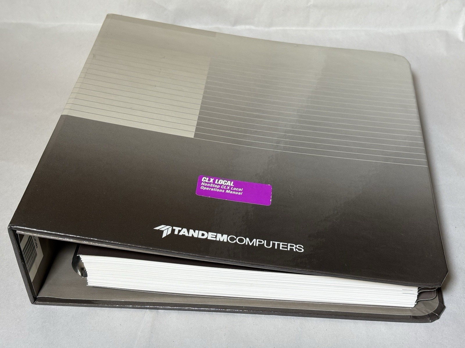 Tandem Computers NonStop CLX Local Operations Manual c. 1986 Binder System