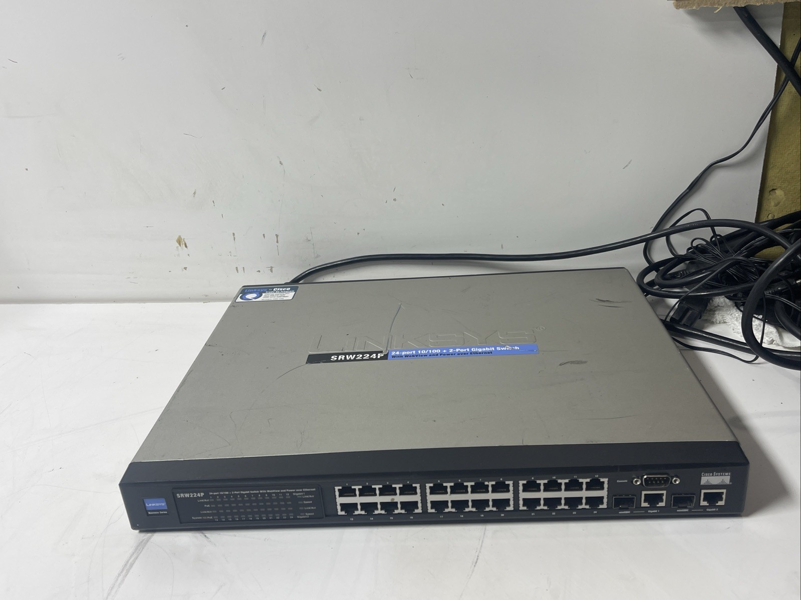 Cisco Linksys SRW224P 24-Port 10/100 Managed 2-Port Gigabit PoE Switch