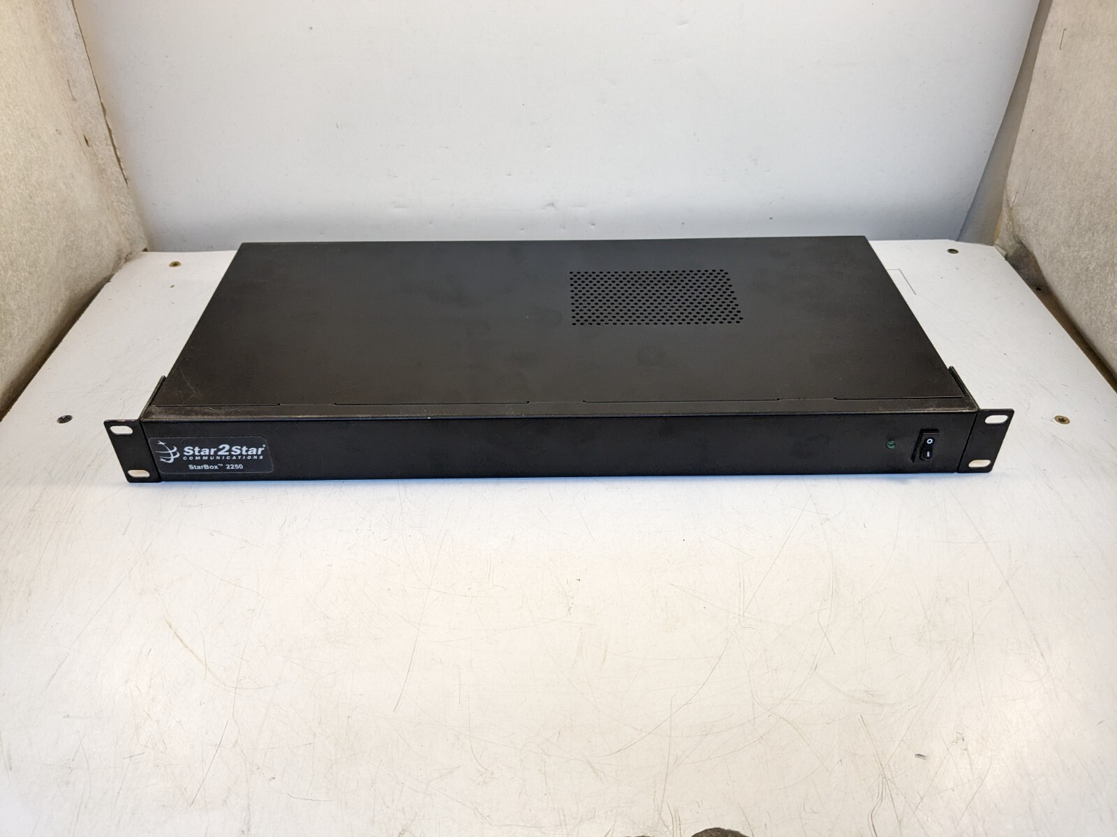 Star2Star Communications StarBox 2250 *Pulled from a working environment*