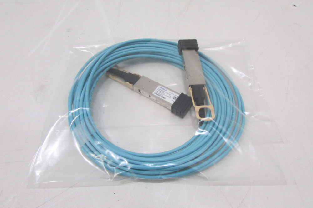 Finisar FCBN425QE1C10 OR 100G QUADWIRE QSFP28 ACTIVE OPTICAL CABLE. LENGTH: 10M