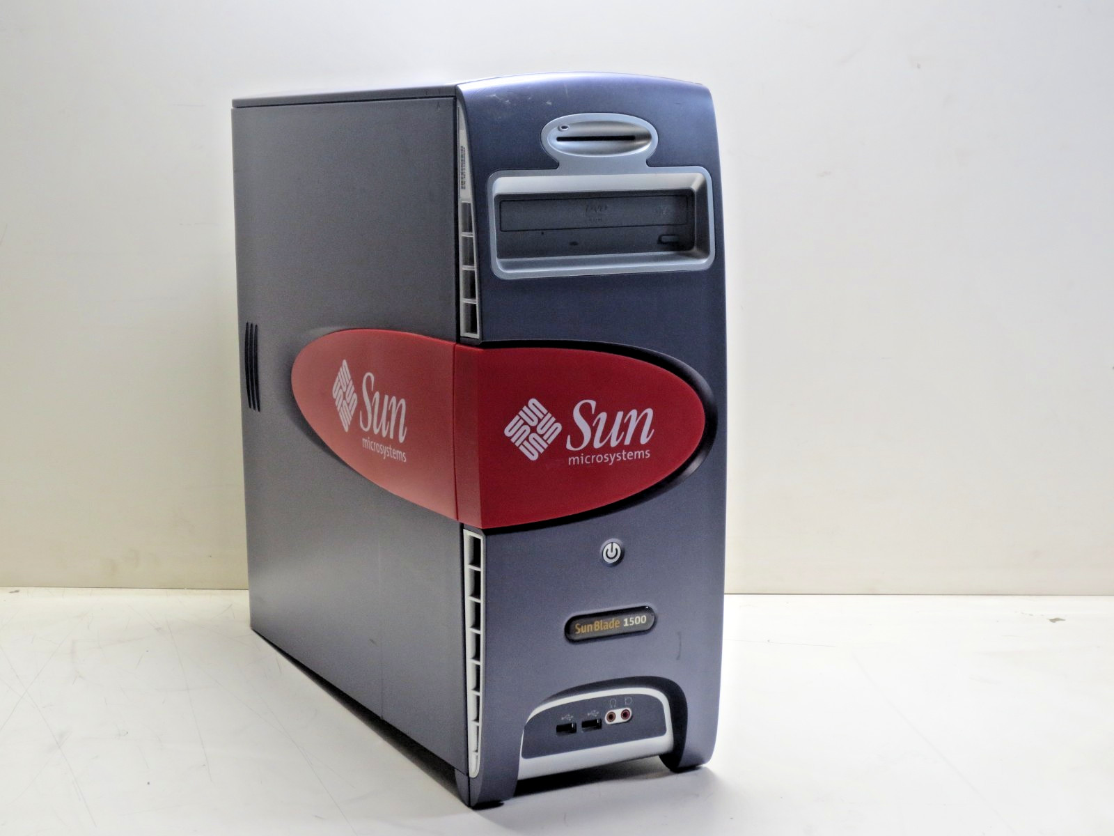Sun Microsystems Sun Blade 1500 RED 1.06GHz UltraSPARC 512MB RAM DVD ATI No HD