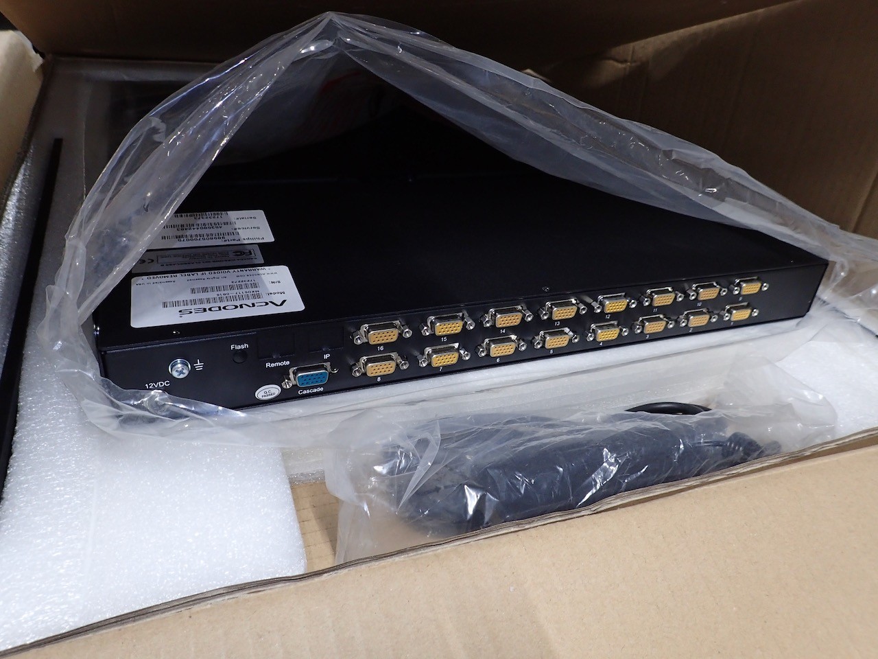16 Port Acnodes MKD6117 Monitor Keyboard 17.3" 1080P Full HD LED LCD Phillips