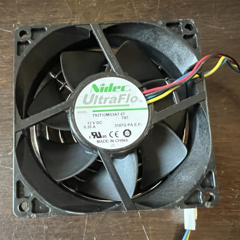1pcs Nidec UltraFlo T92T12MS3A7-57 92*25mm DC 12V 0.35A 4-Pin Cooling Fan