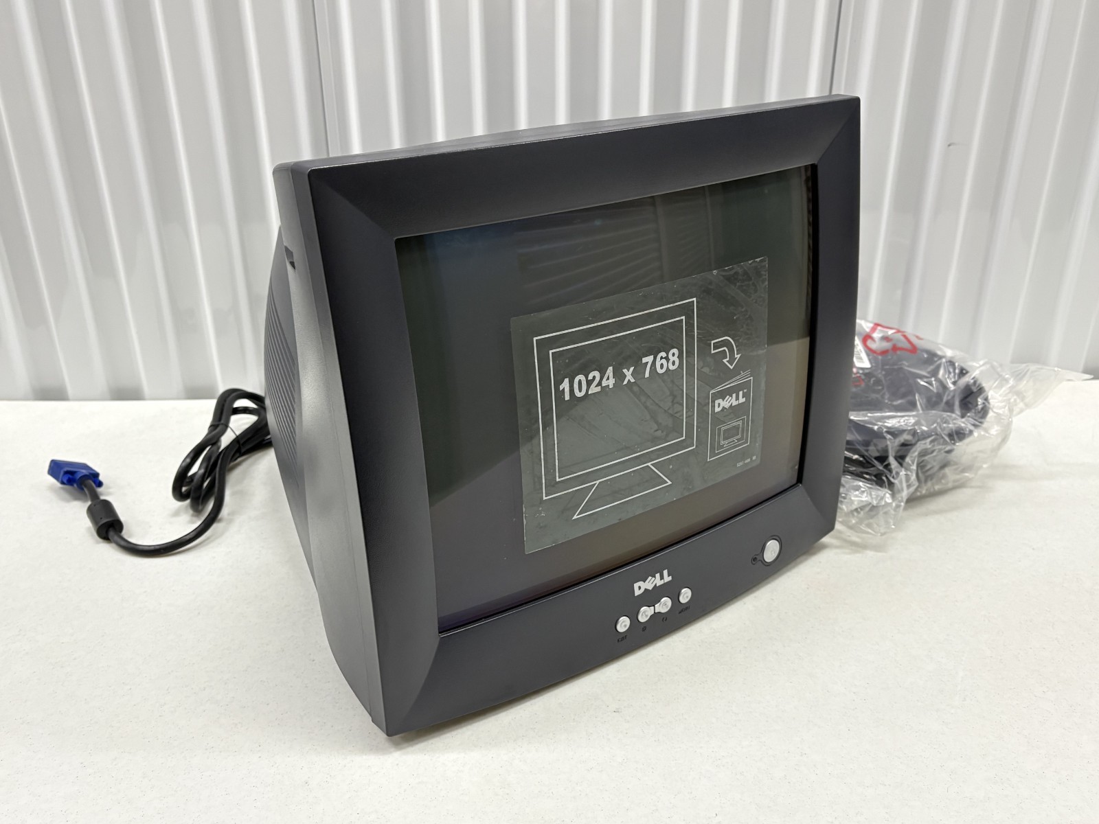 Dell E773c 17" CRT VGA Retro Gaming PC Computer Monitor NEW OLD STOCK NOS READ