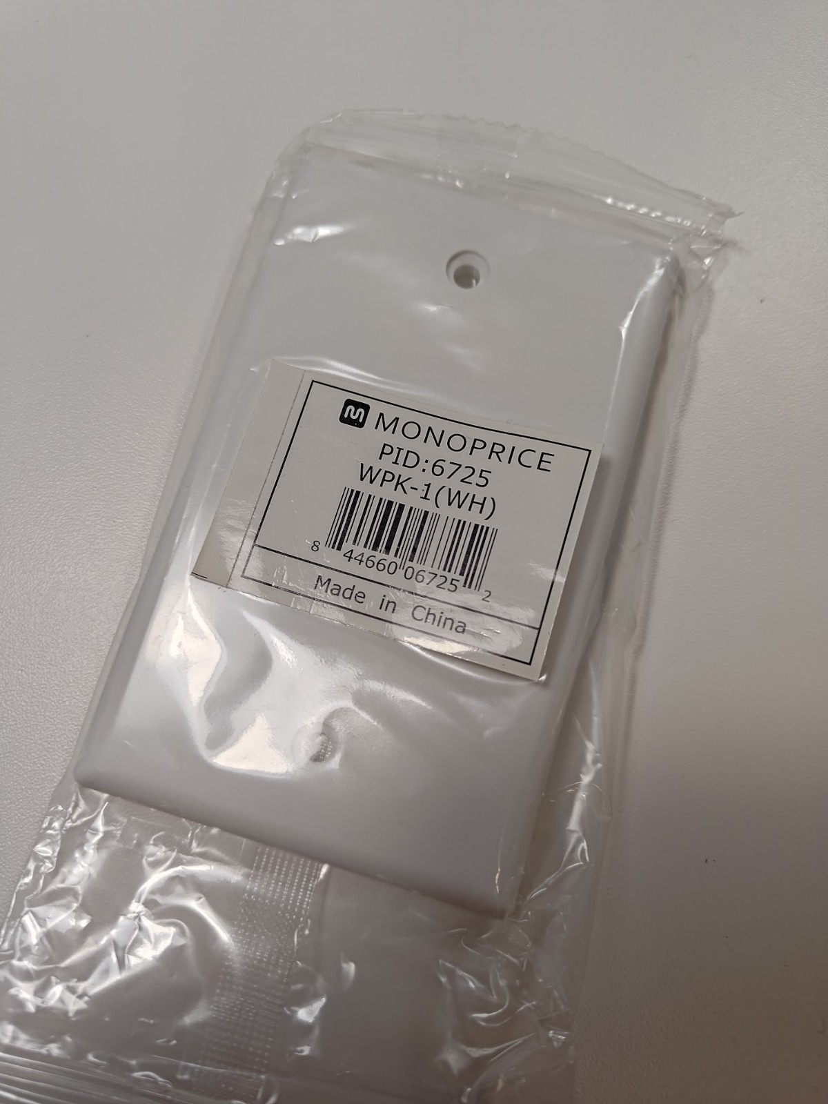 Monoprice 6725 Wall Plate Blank Keystone 1 Hole White 14J390 Faceplate