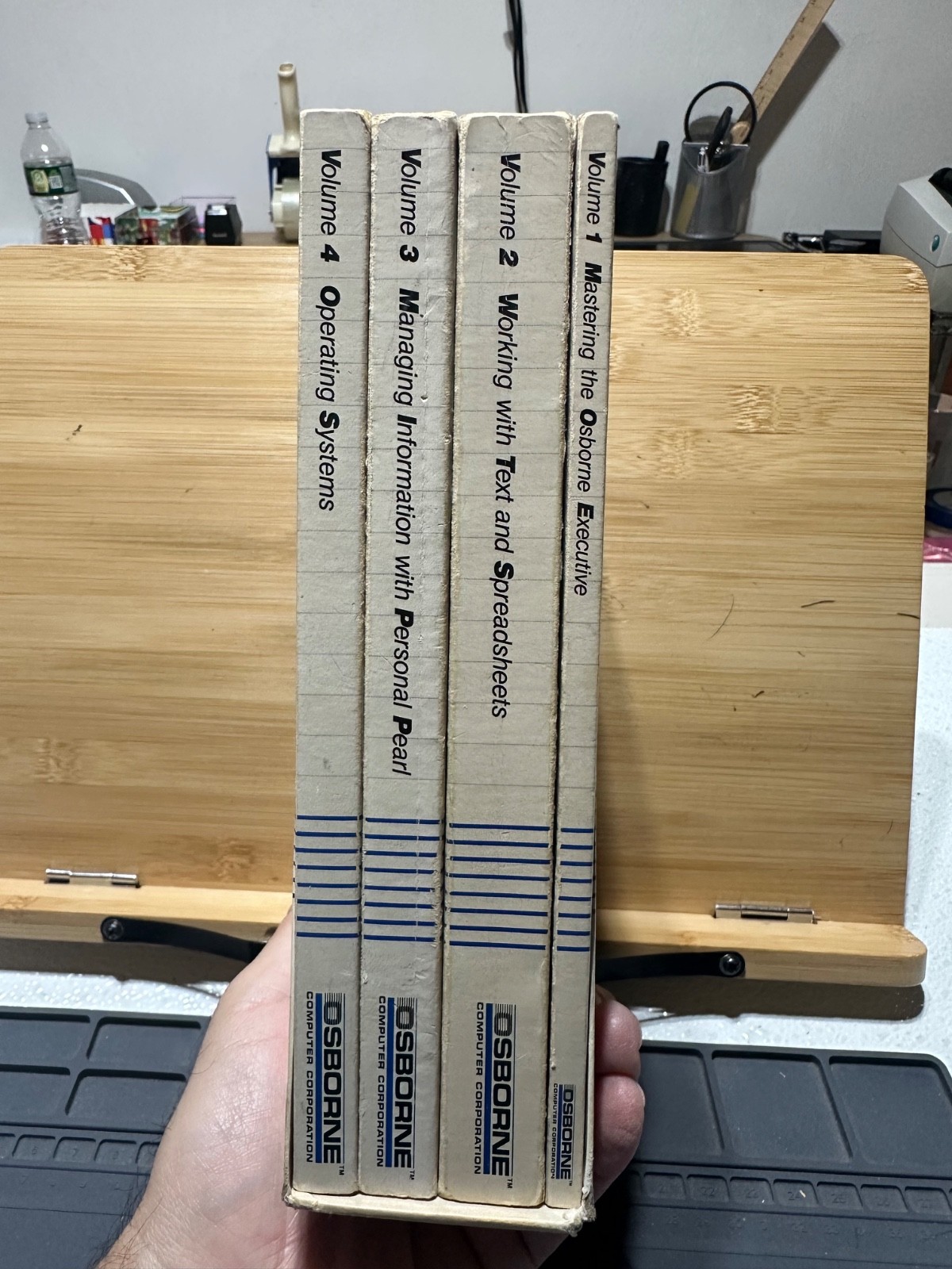 1983 Osborne Computer Corporation Executive Guides Bundle  Volume 1 - 4