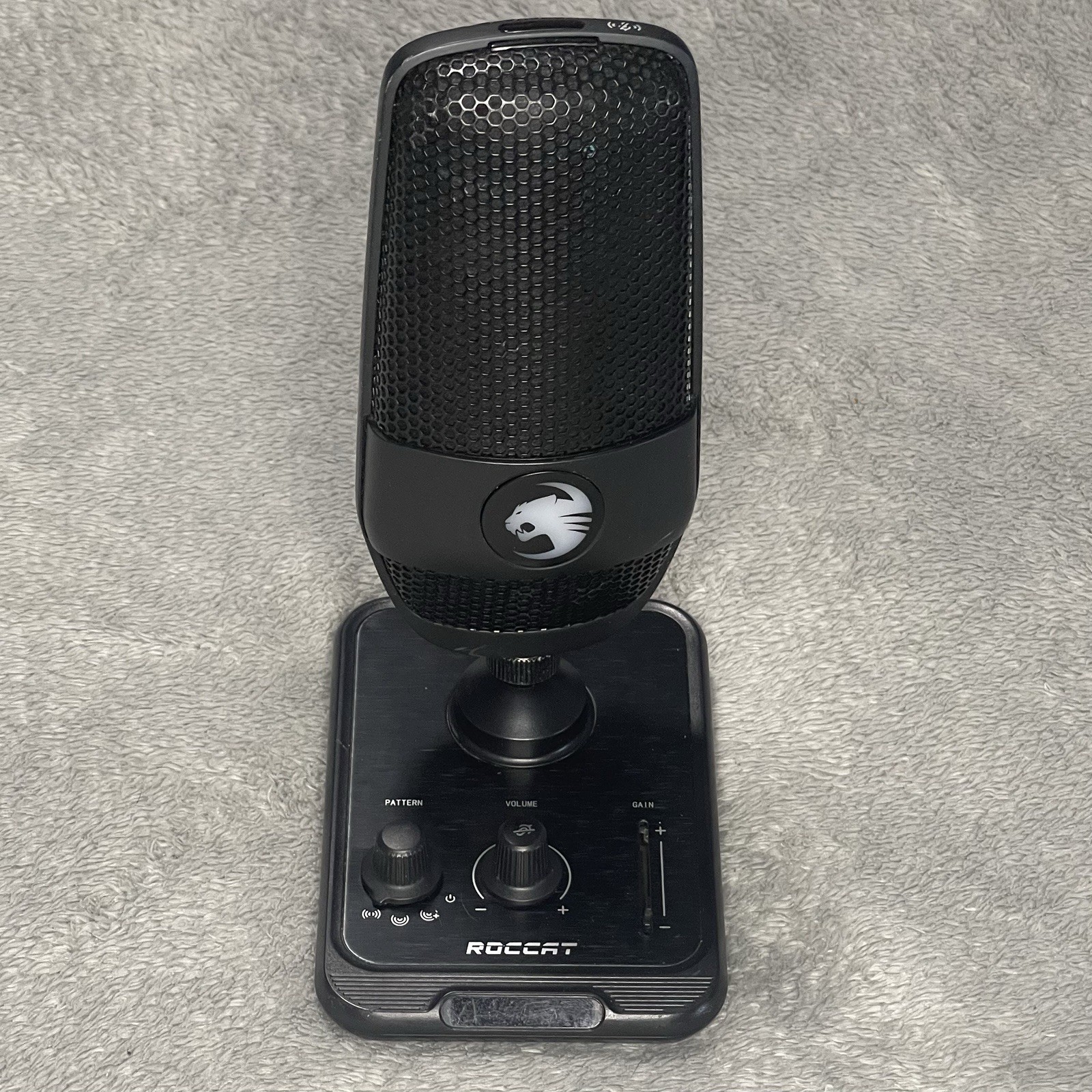 ROCCAT Torch USB Microphone ROC-14-910 Studio-Grade 24-Bit Audio RGB Lighting
