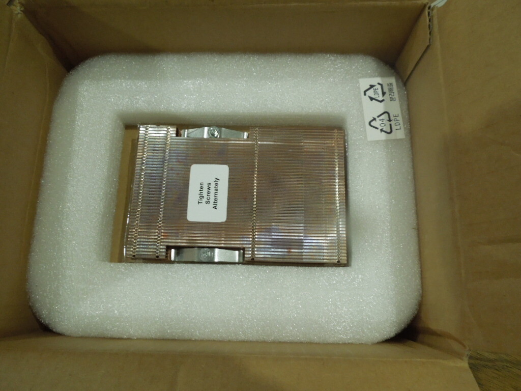 IBM: 40K1227-01. Intel Dual-Core Xeon 2 Ghz/1333 MHz, LGA771. Unused Old Stock 