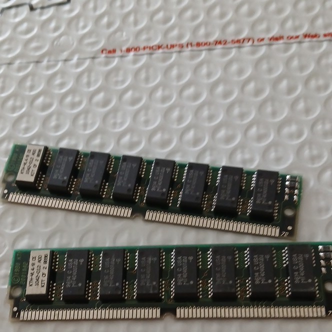 Kingston 8MB Kit (2x4MB) 168-Pin DIMM SDR SDRAM PC-133 Non-ECC KTH-ML4/8