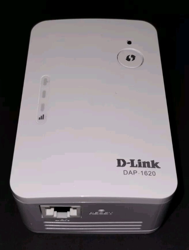 DAP-1620 AC 1200Mbps Wi-Fi Range Extender 802.11 ac/g/n/a 2.4G & 5GHz D-Link