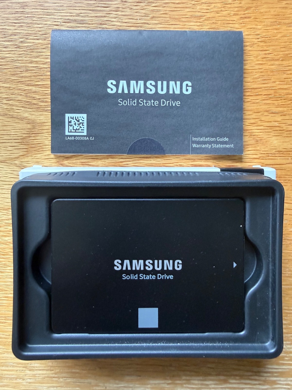 NEW UNUSED Samsung 860 EVO 1TB 2.5" SATA Solid State Drive SSD (MZ-76E1T0)