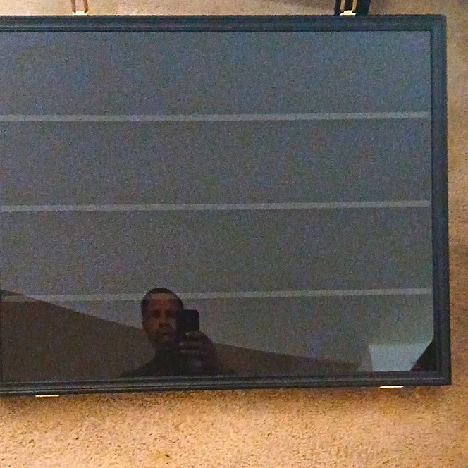 27 in Black Flat Screen Computer Monitor Display / Display Screen