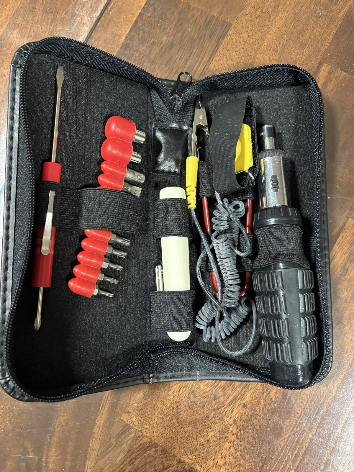 18pc Curtis Computer Service Tool Kit w/ Case – Screwdrivers, Tips, ESD Strap