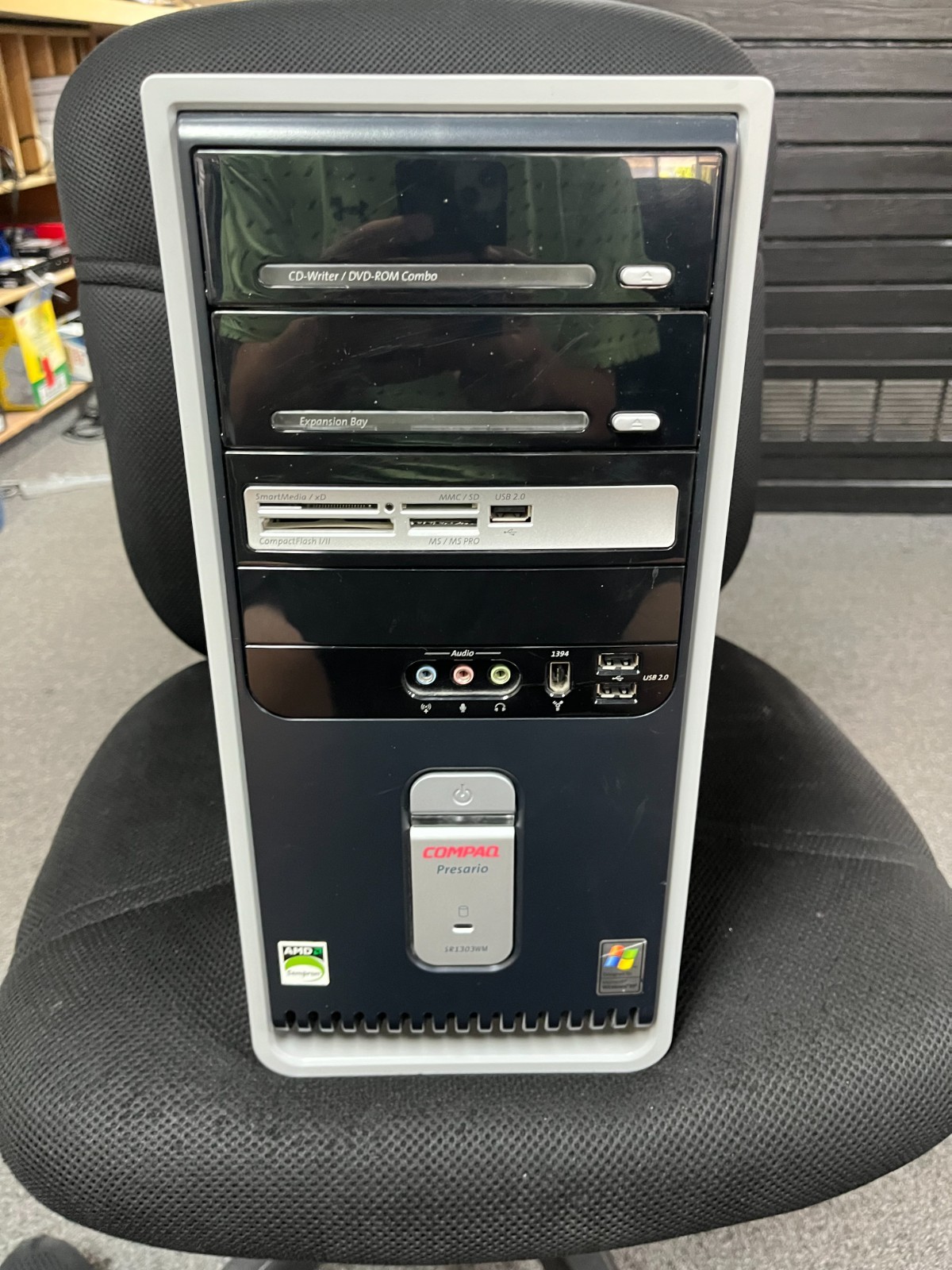 Vintage Compaq Presario SR1303WM desktop