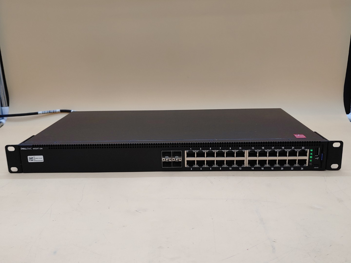 Dell EMC N1124T‑ON 24 Port 1GbE 4x 10Gb SFP Plus Switch E018W w/ Ears